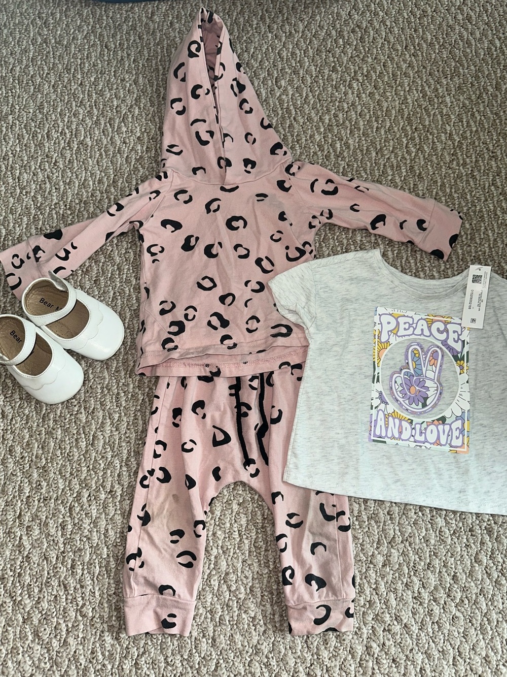 Garanimals Light Gray Tee, Cheetah Sweatsuit, 2 leggings and White Flats